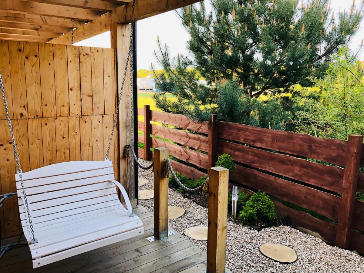 Behappy Woodhouse Villa Jastrzębia Góra Екстериор снимка