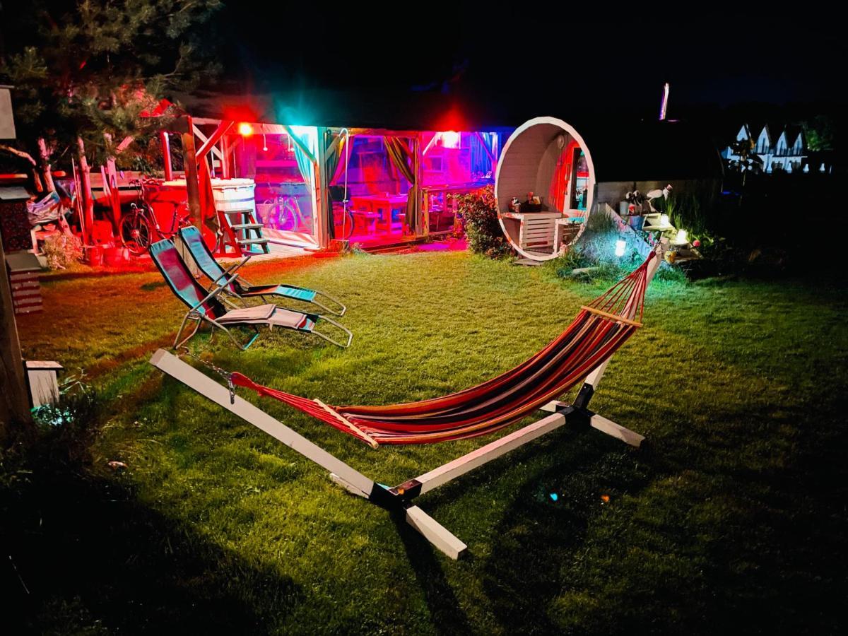 Behappy Woodhouse Villa Jastrzębia Góra Екстериор снимка