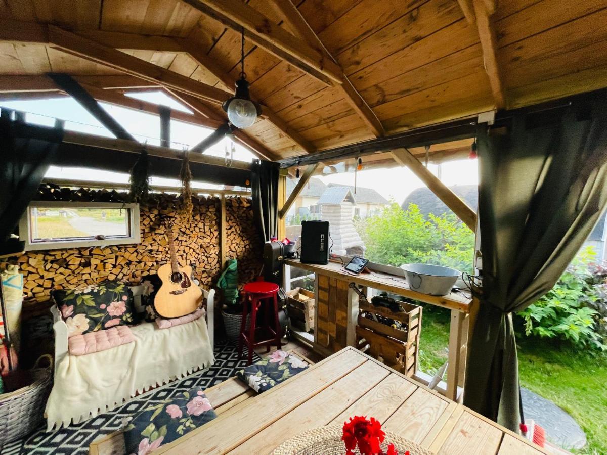 Behappy Woodhouse Villa Jastrzębia Góra Екстериор снимка
