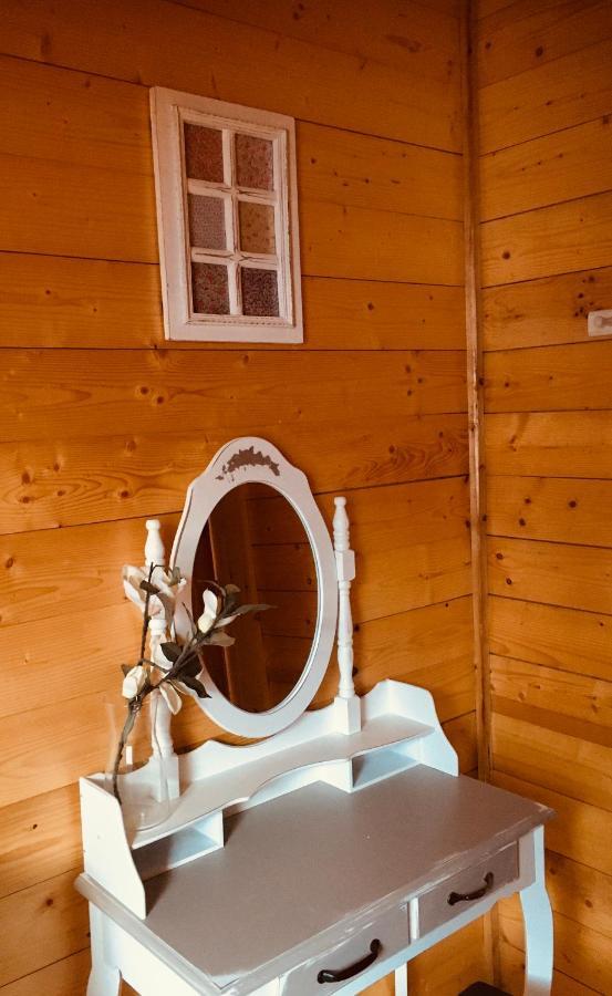 Behappy Woodhouse Villa Jastrzębia Góra Екстериор снимка